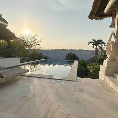 Villa Michiko Uluwatu  Ngoại thất bức ảnh